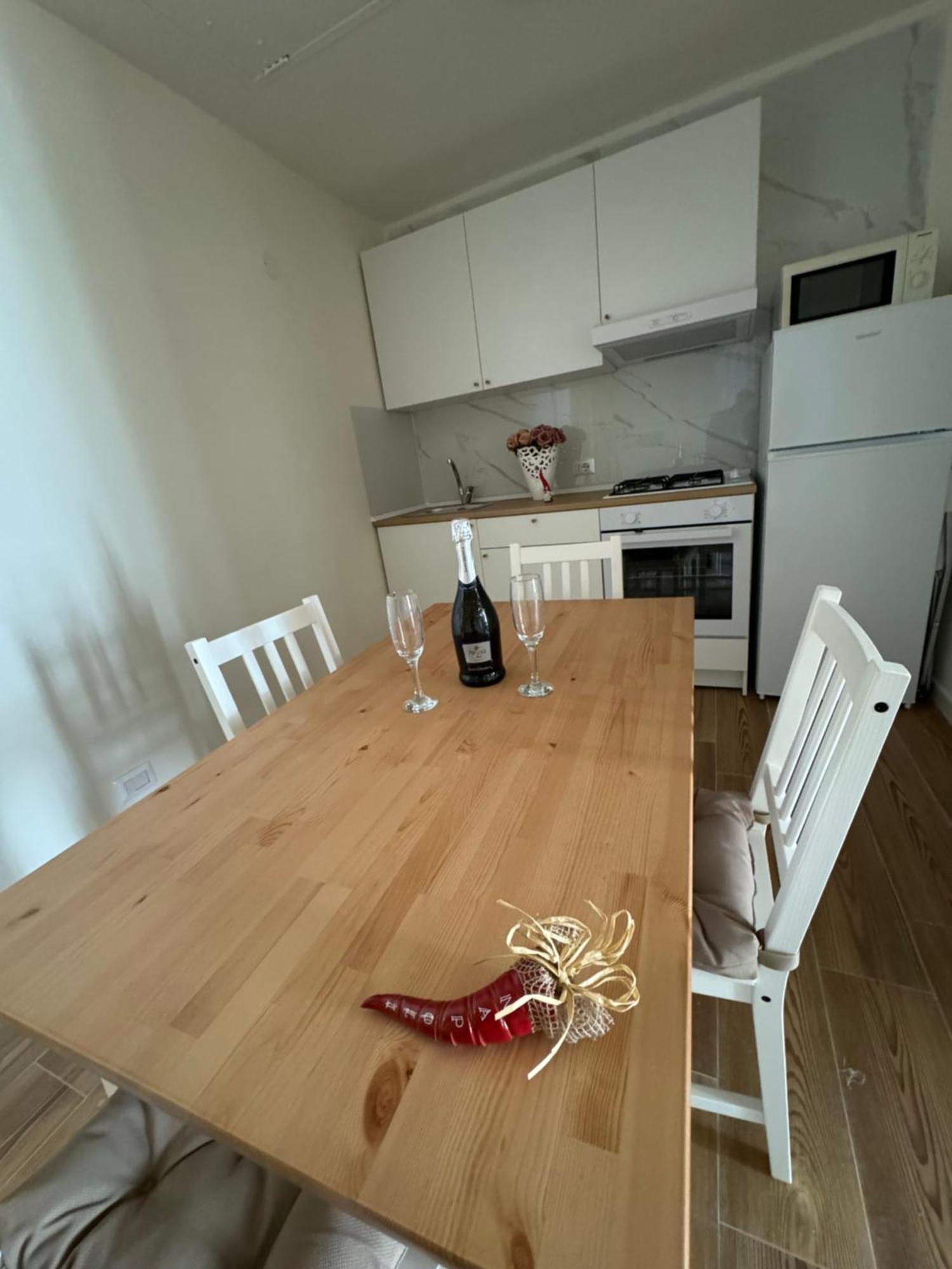 La Dimora Di Cinzia Apartment Наполи Екстериор снимка