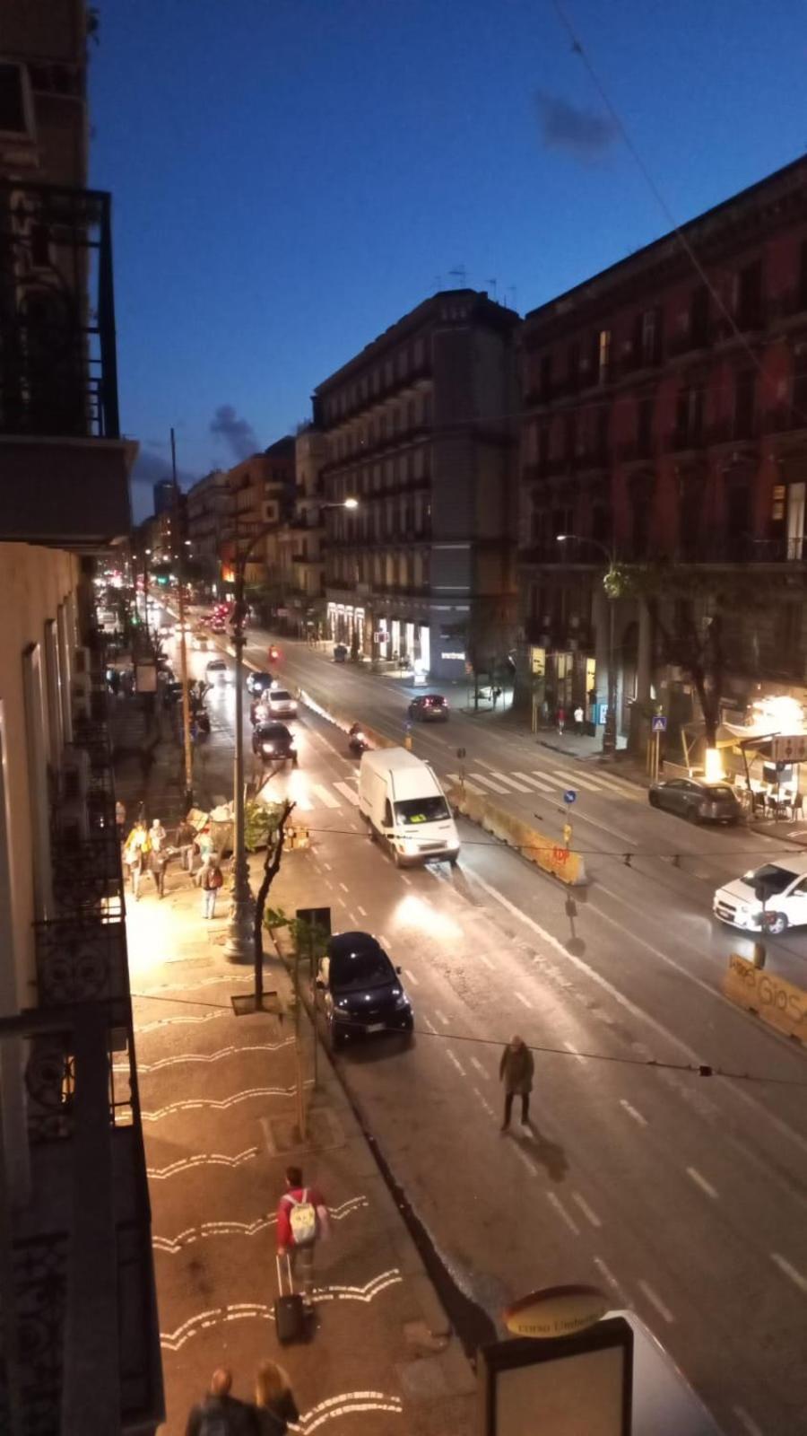 La Dimora Di Cinzia Apartment Наполи Екстериор снимка